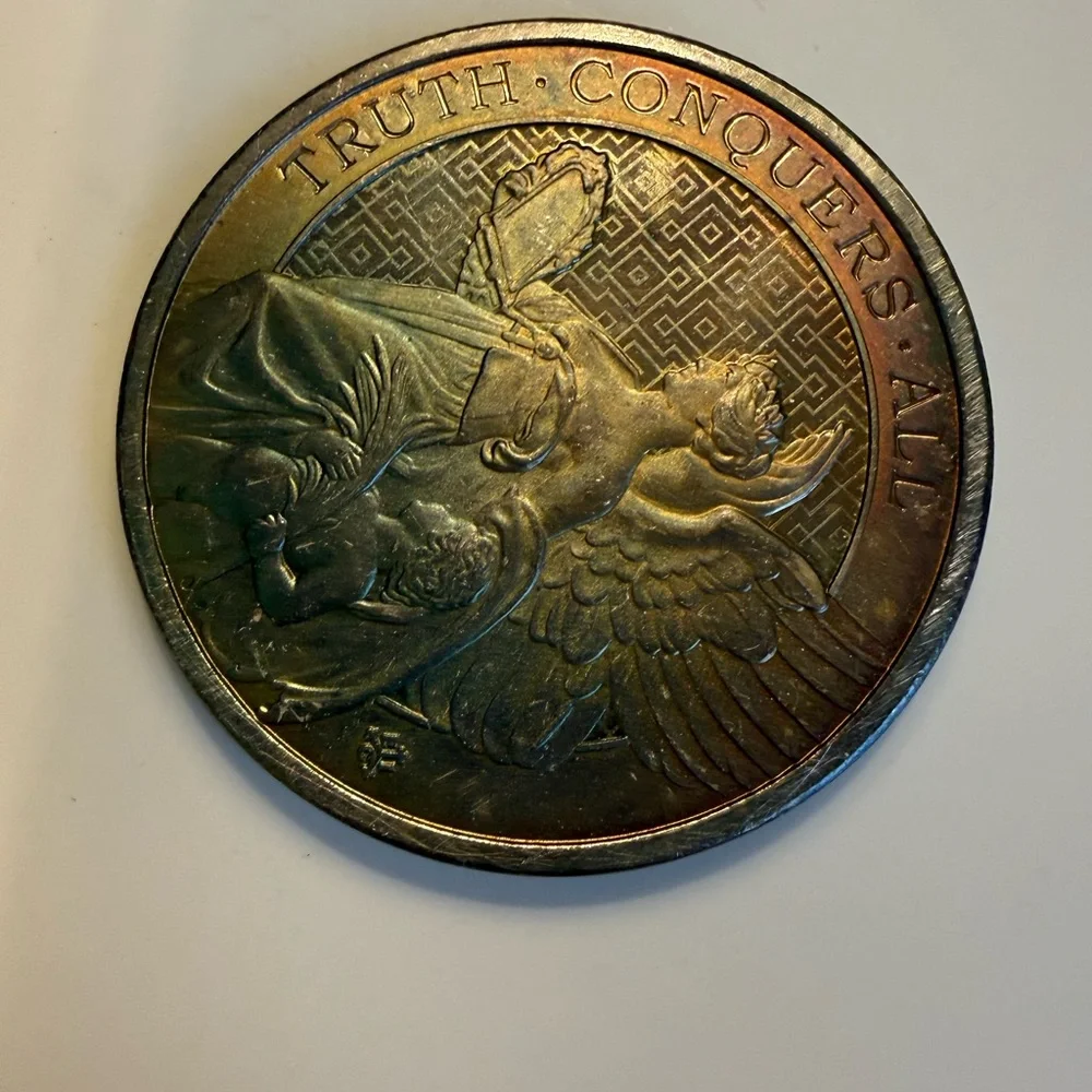 Queen Elizabeth II Silver Coin - Picture 11 of 14